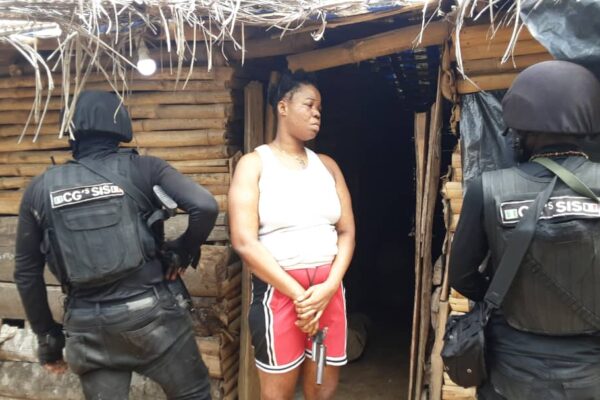 Oil theft: NSCDC intercepts woman vandal, recovers firearms