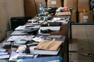 EFCC Recovers Luxury Cars, Arrests 120 Suspected Internet Fraudsters In Lagos (+PHOTOS)