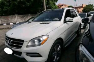 EFCC Recovers Luxury Cars, Arrests 120 Suspected Internet Fraudsters In Lagos (+PHOTOS)