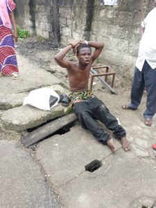 Warri Residents Apprehend Suspected Accomplice In Mobile Phone Theft