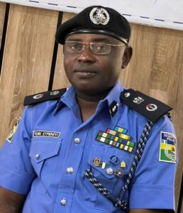 Drugs Hidden In Light Bulbs: Delta Cops Nab Abuja-bound Cocaine, Loud